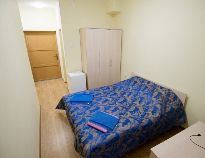 Двухместный однокомнатный номер c частичными удобствами - Санаторий «Солнечногорский»